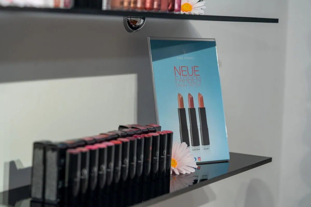 Make-up von Yves Stöckli im Studio